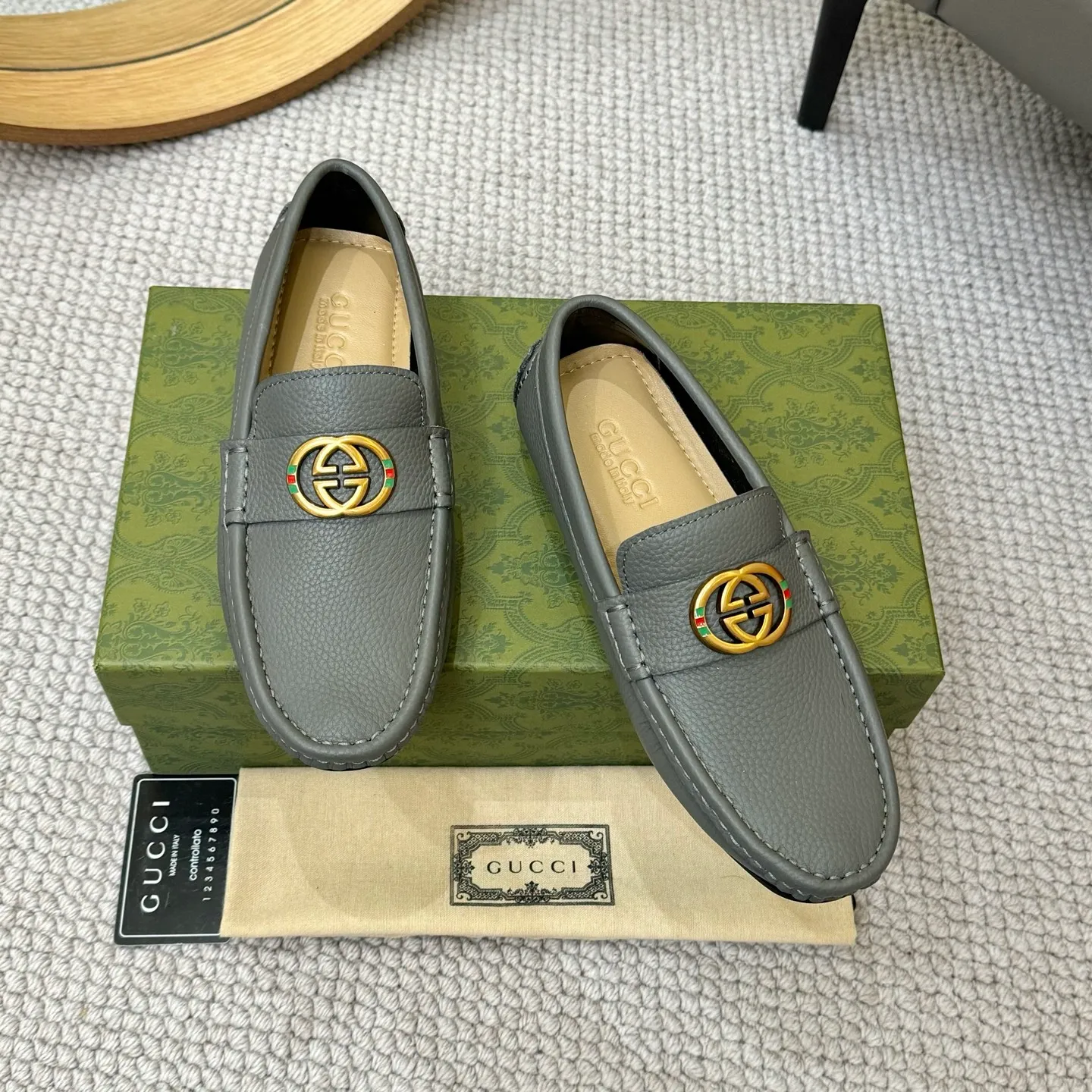 Men's shoes 💰420 (Yangli) Gucci* - the top version of Gucci classic beanie shoes! It is made of imported original cowhide and has a comfortable first layer of sheepskin lining! Original wear-resistant rubber outsole! High quality products! Size 38-46, with shoe dial, cloth bag, card